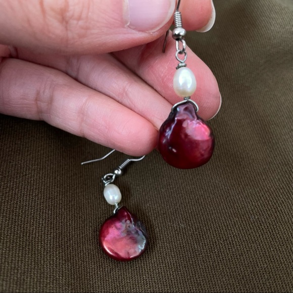 Natural Pearl Artisan Earrings - Picture 3 of 3
